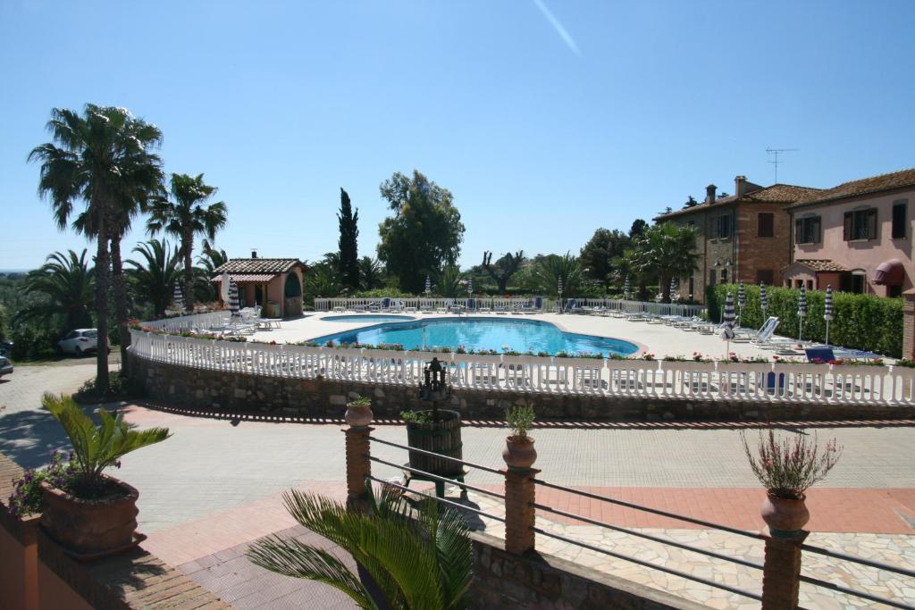 Agrihotel Elisabetta Collemezzano Buitenkant foto
