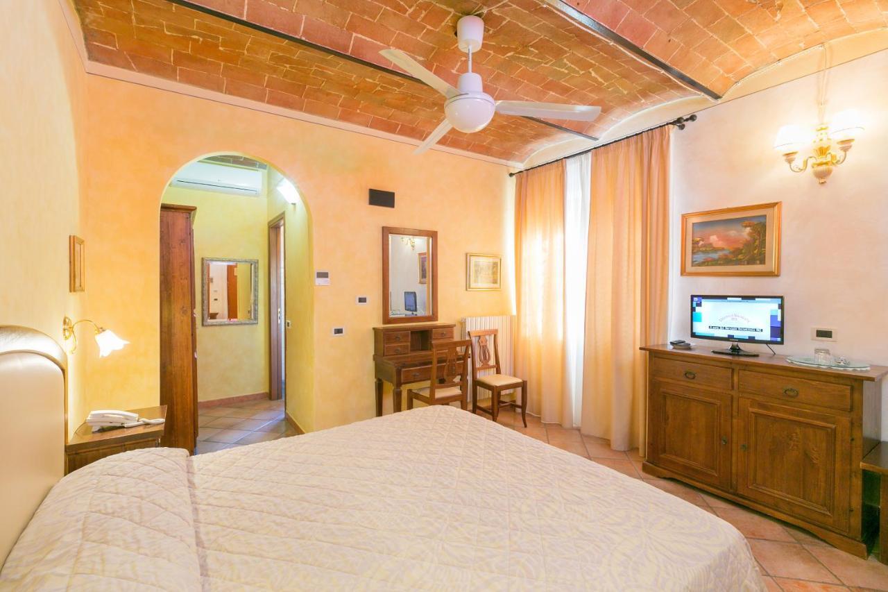 Agrihotel Elisabetta Collemezzano Buitenkant foto