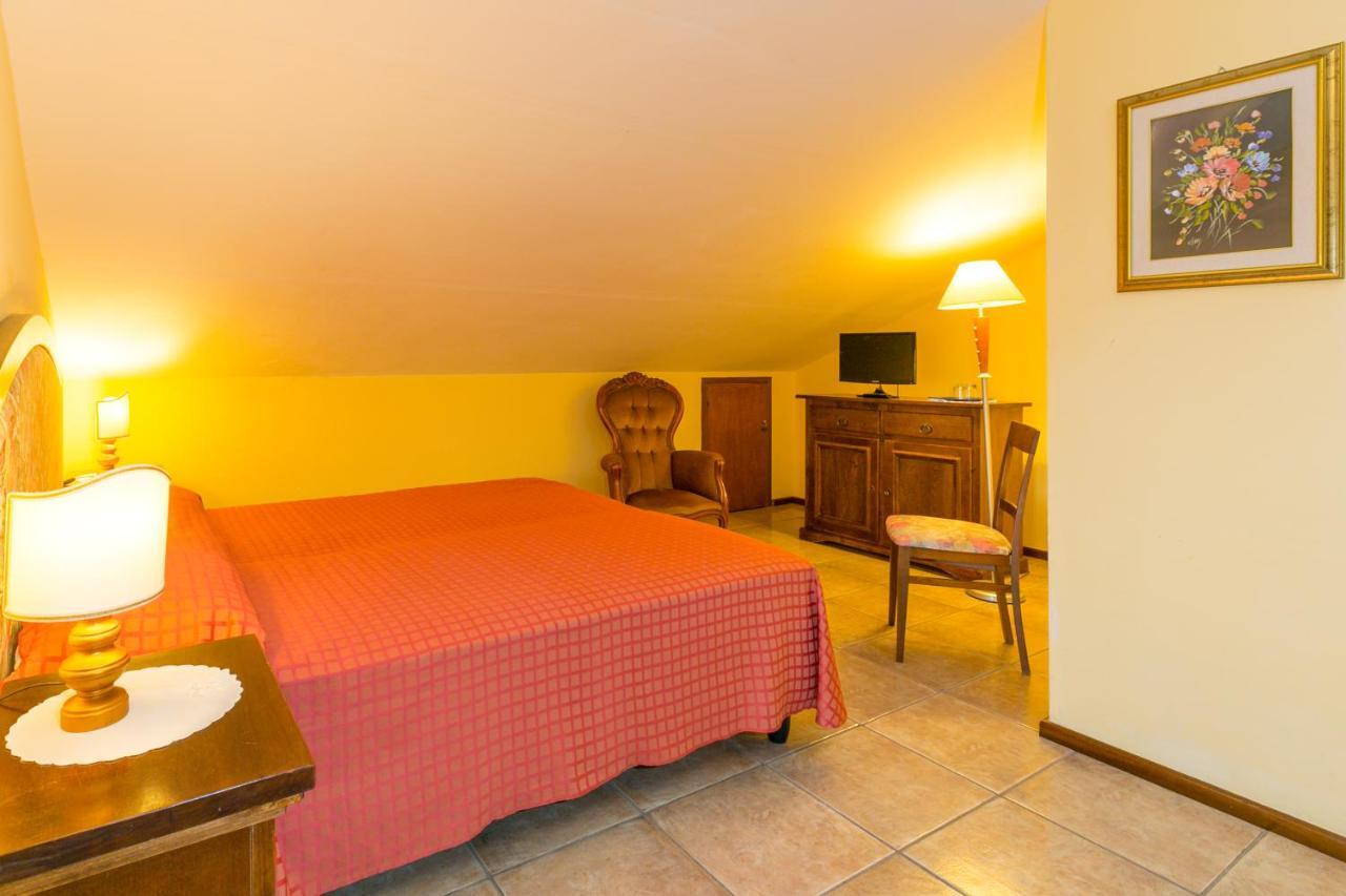 Agrihotel Elisabetta Collemezzano Buitenkant foto